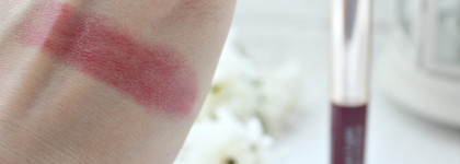 Лучшее средство для губ в моей косметичке - бальзам-стик Clarins Eclat Minute