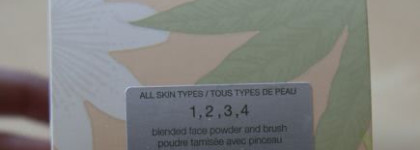 Рассыпчатая пудра для лица с кисточкой Blended Face Powder And Brush от Clinique