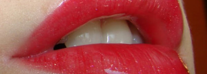 Красный прекрасный Dior Addict Ultra Gloss №856