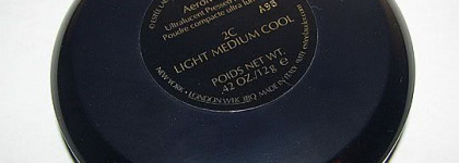 Незаметная на лице, но хорошо матирующая пудра Estee Lauder AeroMatte