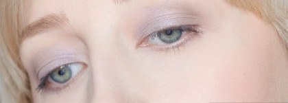 Тени Mac Crystal хамелеон на стенде, простенькие в жизни