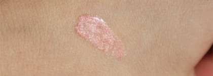 Стойкий блеск для губ MAC lipglass в оттенке Dreamy