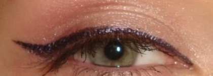 Проба пера MAC Superslick Liquid Eye Liner