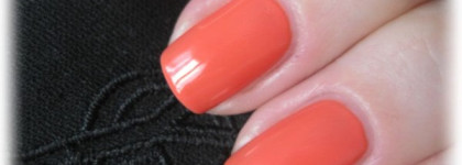 Chanel Le Vernis Nail Color Orange Fizz