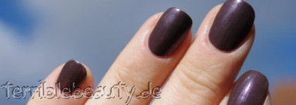 Искрящиеся фиолеты: Chanel feat. OPI