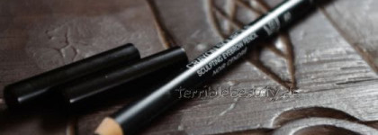 Новый карандаш для бровей Chanel Crayon Sourcils Sculpting eyebrow pencil 60 noir cendre