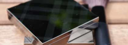 Пара в клетку: румяна Burberry Light Glow номер 06 Tangerine Blush и 08 Misty Blush