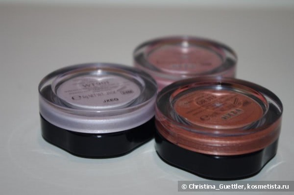 Кремовые тени с мерцающим эффектом Shiseido Shimmering Eye Color:  WT 901 Mist, OR 313 Sunshower (LE), PK 214 Pale Shell (LE)