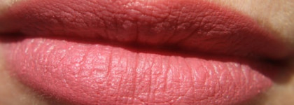 Две помады Revlon Colorburst (cерия Lacquer Balm и Matte Balm)