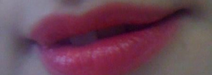 Ярко-розовая помада Chanel Rouge Allure # 65 Insolente