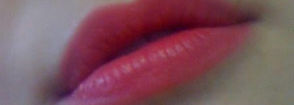 Ярко-розовая помада Chanel Rouge Allure # 65 Insolente