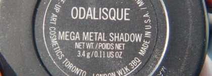 Тени из коллекции MAC Peacocky - Odalisque Mega Metal Shadow