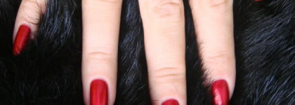Восторженное свидание с OPI An Affair in Red Square NL R 53