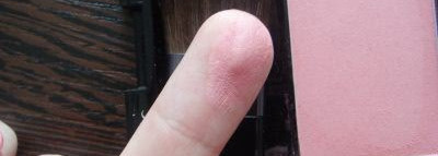 Румяна с шелковистой текстурой и эффектом сияния Luminizing Satin Face Color Shiseido