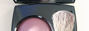 Chanel Joues Contraste Powder Blush - сухие румяна - 63 Plum Attraction