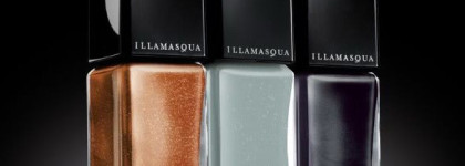 Капли дождя на ногтях благодаря лаку Illamasqua Raindrops