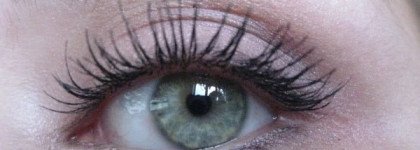 Палитра теней для век Couleurs Nature "Эффект Сияния" от Yves Rocher