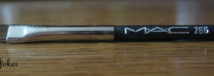 Подводка для глаз MAC Fluidline