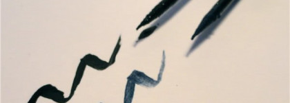 Подводка MAC Superslick Liquid Eyeliner, оттенки On the hunt и Signature blue