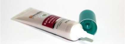 Himalaya Herbals: очищающий гель с нимом и крем для кожи вокруг глаз