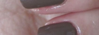 Лак для ногтей Mavala 151 Marron Glace; Opi Tickle my Francey NL F16