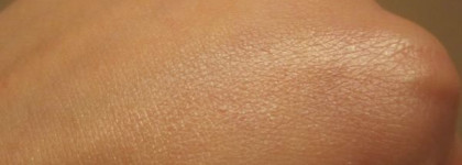 Блики Луны или MAC Cream Colour Base "Luna"