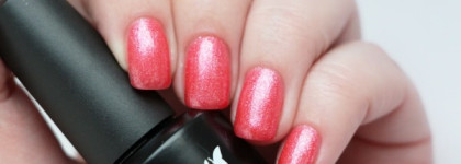 Вам нравится быть беспомощной пока сушите маникюр?