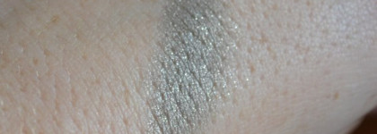 Loreal Chrome Shine в оттенке 171 Dazzling Khaki. Дружба на весь год