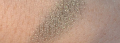 Loreal Chrome Shine в оттенке 171 Dazzling Khaki. Дружба на весь год