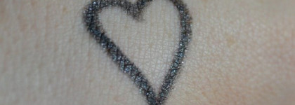 Стройные ряды любимых карандашей для глаз Avon