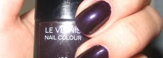 Подарки мужа или долгожданный Chanel Le Vernis № 483 Vendetta и неожиданный YSL La Laque Long Lasting Nail Lacquer № 34 Black Tulip