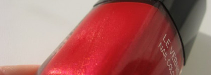 Chanel le vernis #587 Rouge carat, Dolce&Gabbana intense nail lacquer #121 Passione, #106 Drama