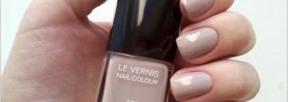 Les Essentiels de Chanel Fall Makeup Collection 2012: Chanel le vernis #559 Frenzy, #561 Suspicious, #563 Vertigo