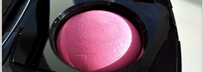 Dior Addict Lip Glow Color Awakening Gloss, Chanel Joues Contraste #74 Ultra Rose, Giorgio Armani Designer shaping cream foundation spf 20 #4 light sand