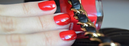 Tom ford eye color qaud #05 Silvered topaz, Chanel le vernis #677 Rouge Rubis, YSL Touche Eclat Radiant Touch #2 Luminous Ivory