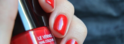 Tom ford eye color qaud #05 Silvered topaz, Chanel le vernis #677 Rouge Rubis, YSL Touche Eclat Radiant Touch #2 Luminous Ivory