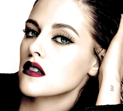 Летняя коллекция Chanel Eyes Speak Volumes 2016 Summer 2016 Collection