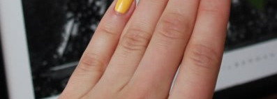 Chanel Le Vernis nail colour #577 Mimosa - любить или ненавидеть