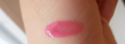 Лаковый красавец Revlon Lip Gloss Super Lustrous Spf/fps 15 в оттенке 180 Pink pop/ Rose radieux