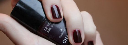 Chanel Vernis № 18 Rouge Noir
