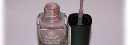 Романтика на кончиках ногтей. Мини-лаки Alessandro