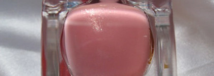 Лак Estee Lauder Pure Color, оттенок 05 Blushing Lilac