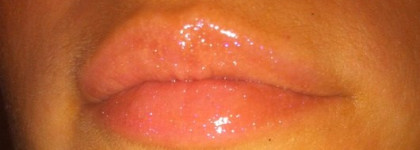 Любовь с третьего взгляда.Блеск для губ Chanel Levres Scintillantes. Оттенок  Astral