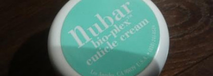 Продолжим увлажнять кутикулу