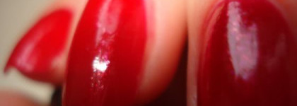 Мерцающий красный  Ali's Big Break  из коллекции Burlesque OPI