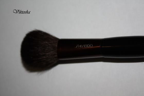 Shiseido кисть для подводки глаз и бровей