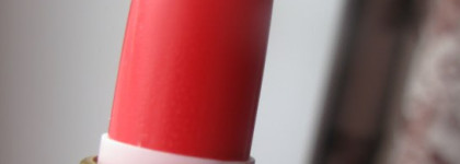 Помада Rimmel Color Show Off 140 Kiss Me