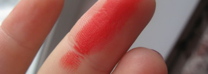 Помада Rimmel Color Show Off 140 Kiss Me