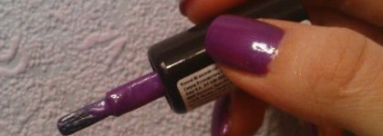 Лак для ногтей Rimmel 605 Purple Reign