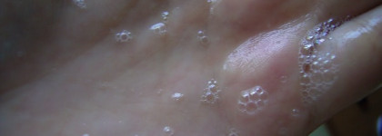 Очищающий гель для комбинированной и жирной кожи SVR Lysalpha Gel Moussant Purifiant + Очищающая и успокаивающая мицеллярная вода с календулой SVR Provégol EAU Demaquillante Micellaire